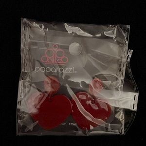 Paparazzi heart shaped earrings